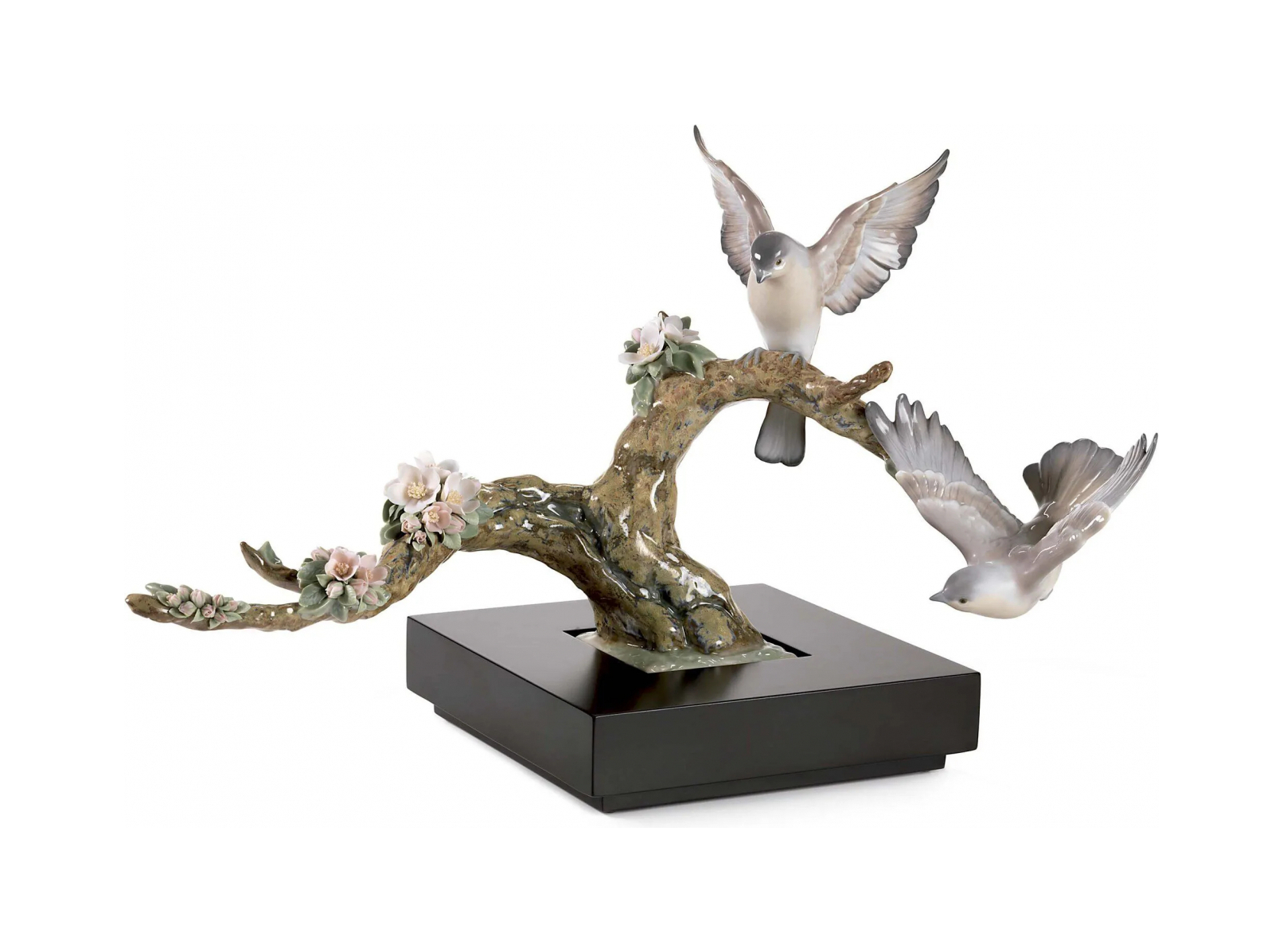 Статуэтка Лесные трели 47х28 см фарфор