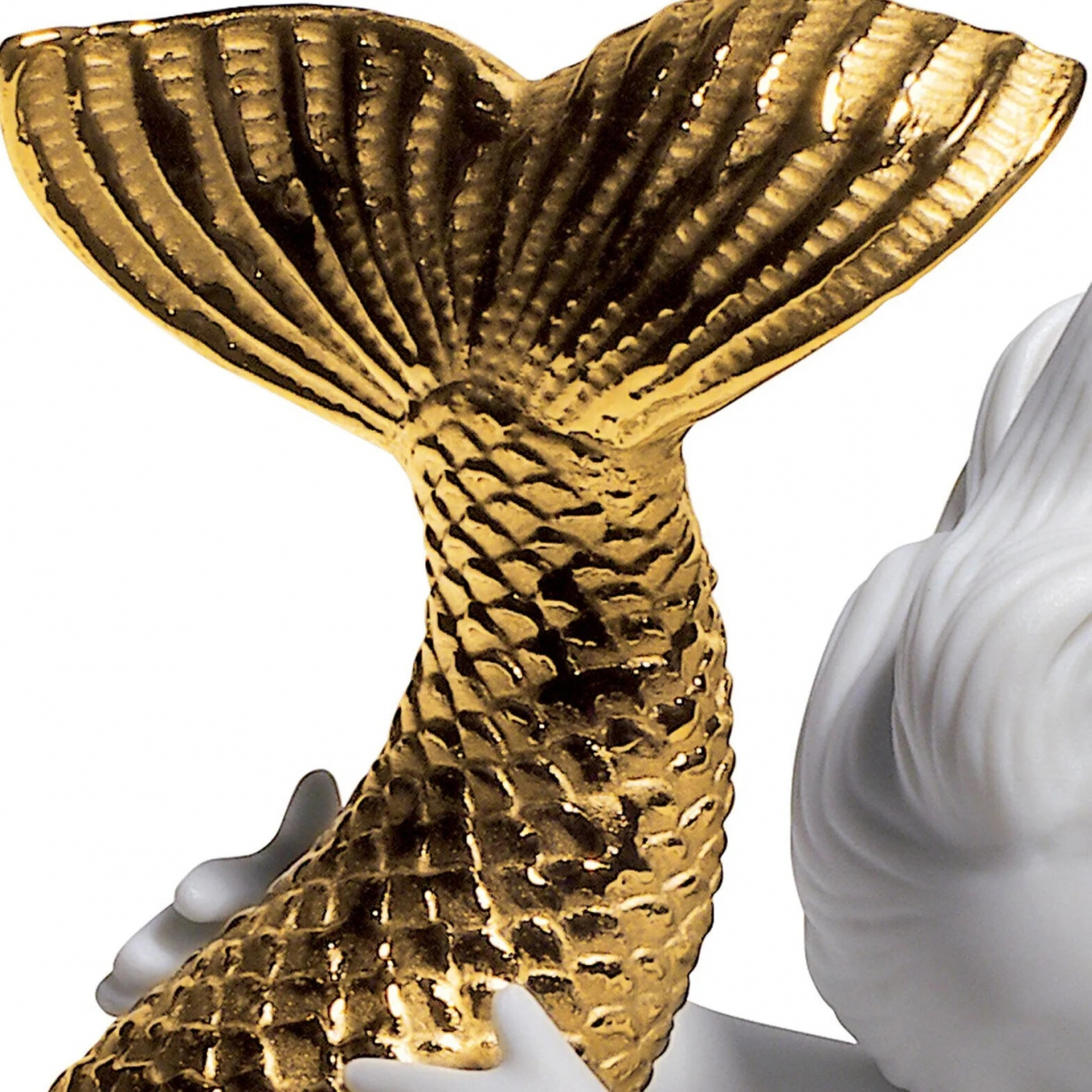 Статуэтка Резвясь в море Ре-деко 12x5 см золотистая, фарфор Lladro 01008559