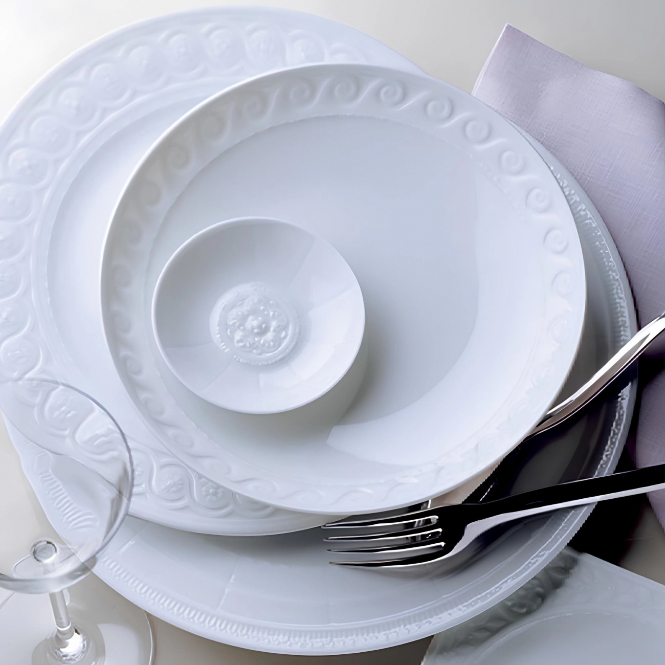 Тарелка для хлеба Louvre 16 см белая, фарфор Bernardaud 0542/3