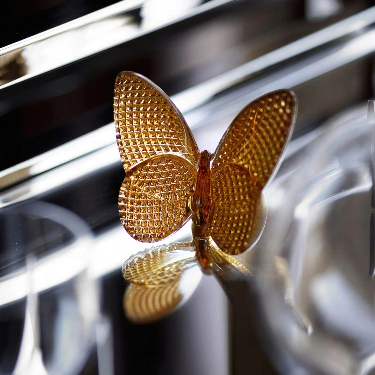 Статуэтка LUCKY BUTTERFLY DIAMOND Бабочка 8 см золотая хрусталь – 2