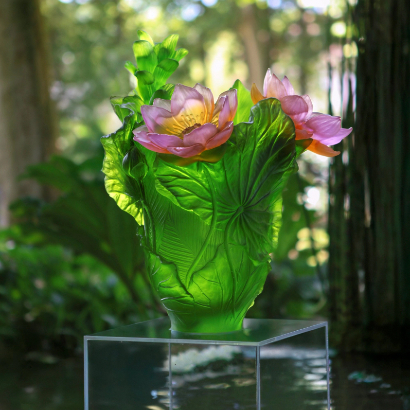 Ваза для цветов JARDIN DE LOTUS MAGNUM 55 см хрусталь зеленая Daum 05869