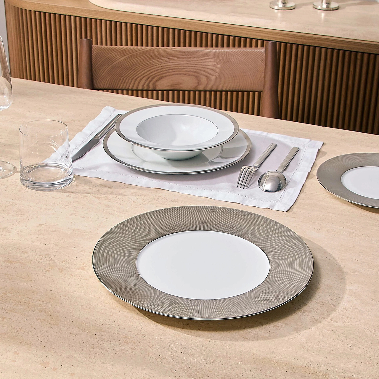 Тарелка подстановочная MAILLE PLATINE 31 см фарфор платина Bernardaud 2620/2134