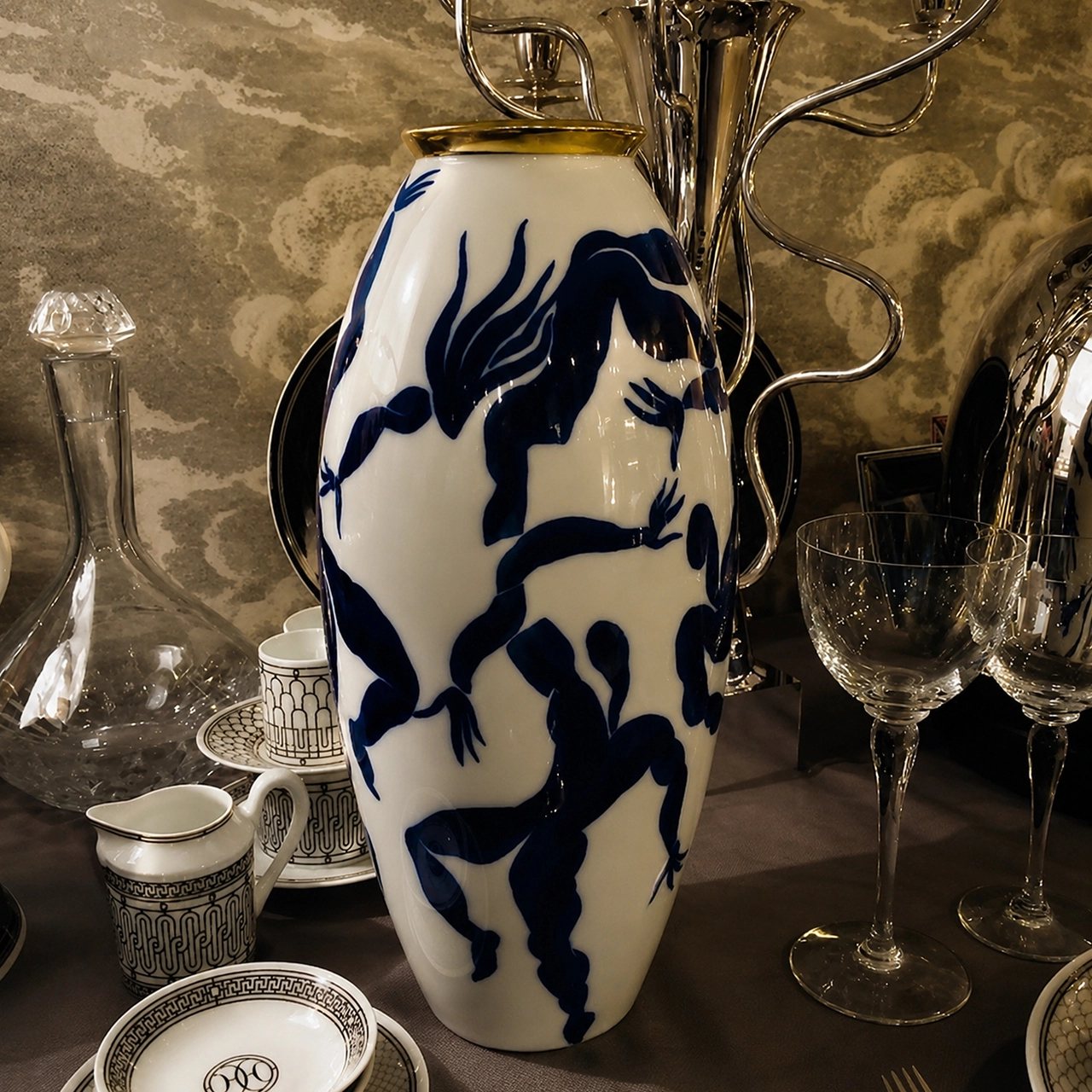 Ваза для цветов BACCHANALE 38 см фарфор синяя Bernardaud 2151/1289