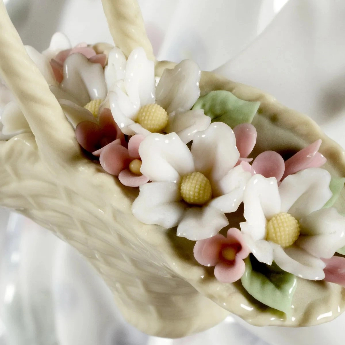 Статуэтка Торжество весны 30 см фарфор Lladro 01005898