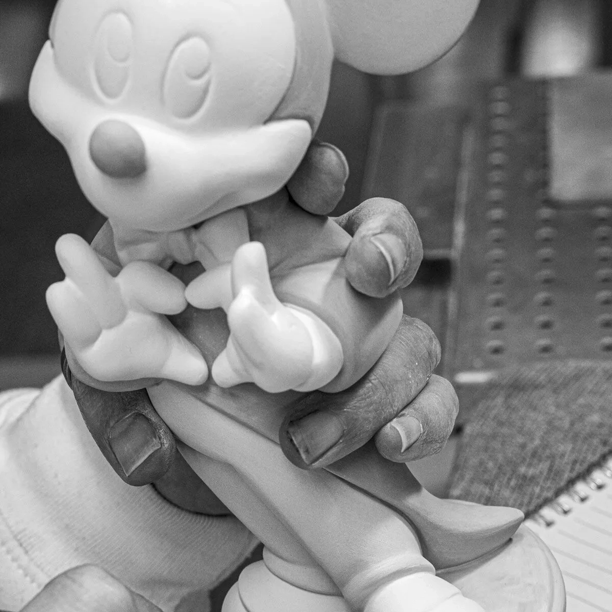 Статуэтка Микки Маус 18 см фарфор Lladro 01009079