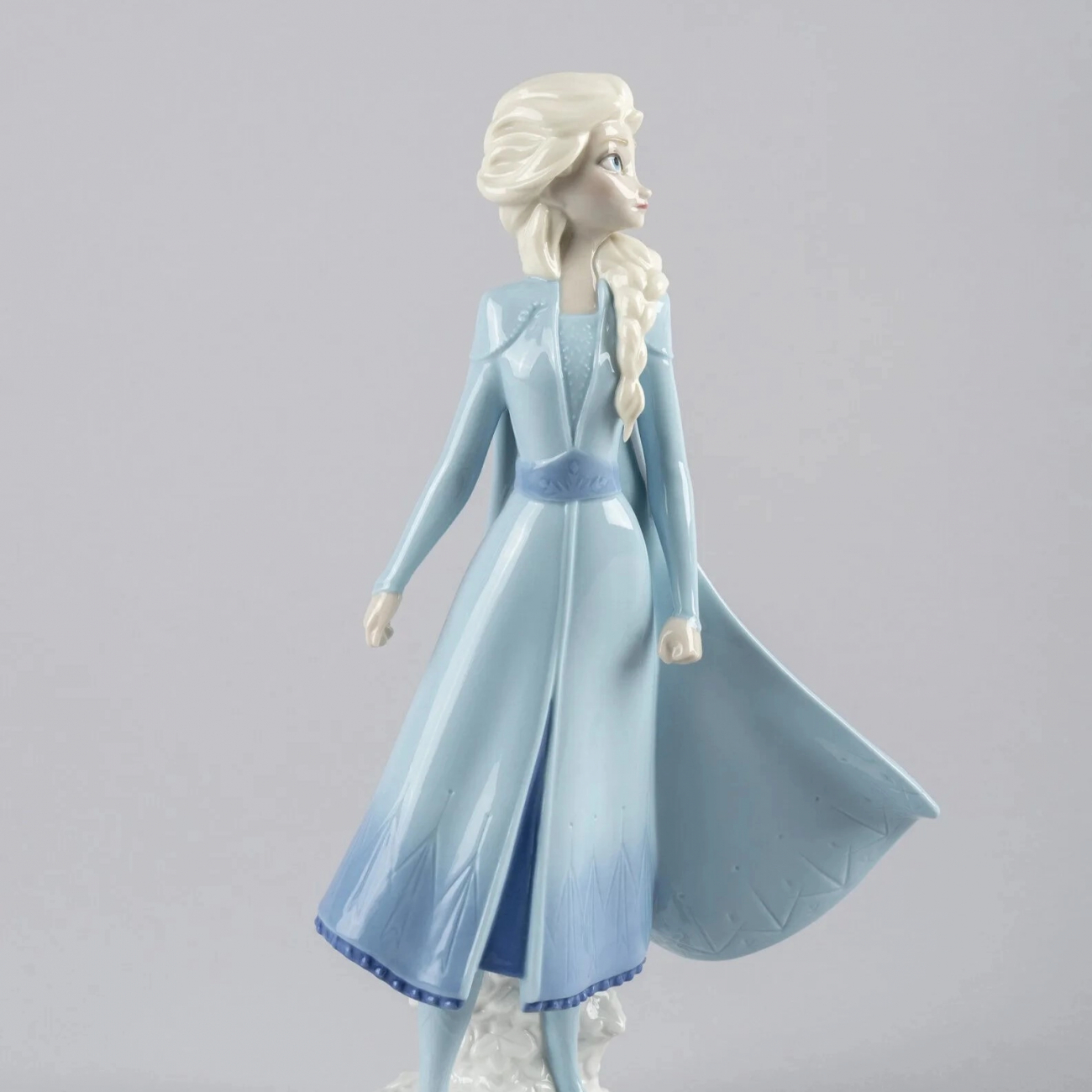 Статуэтка Эльза 29 см фарфор Lladro 01009113