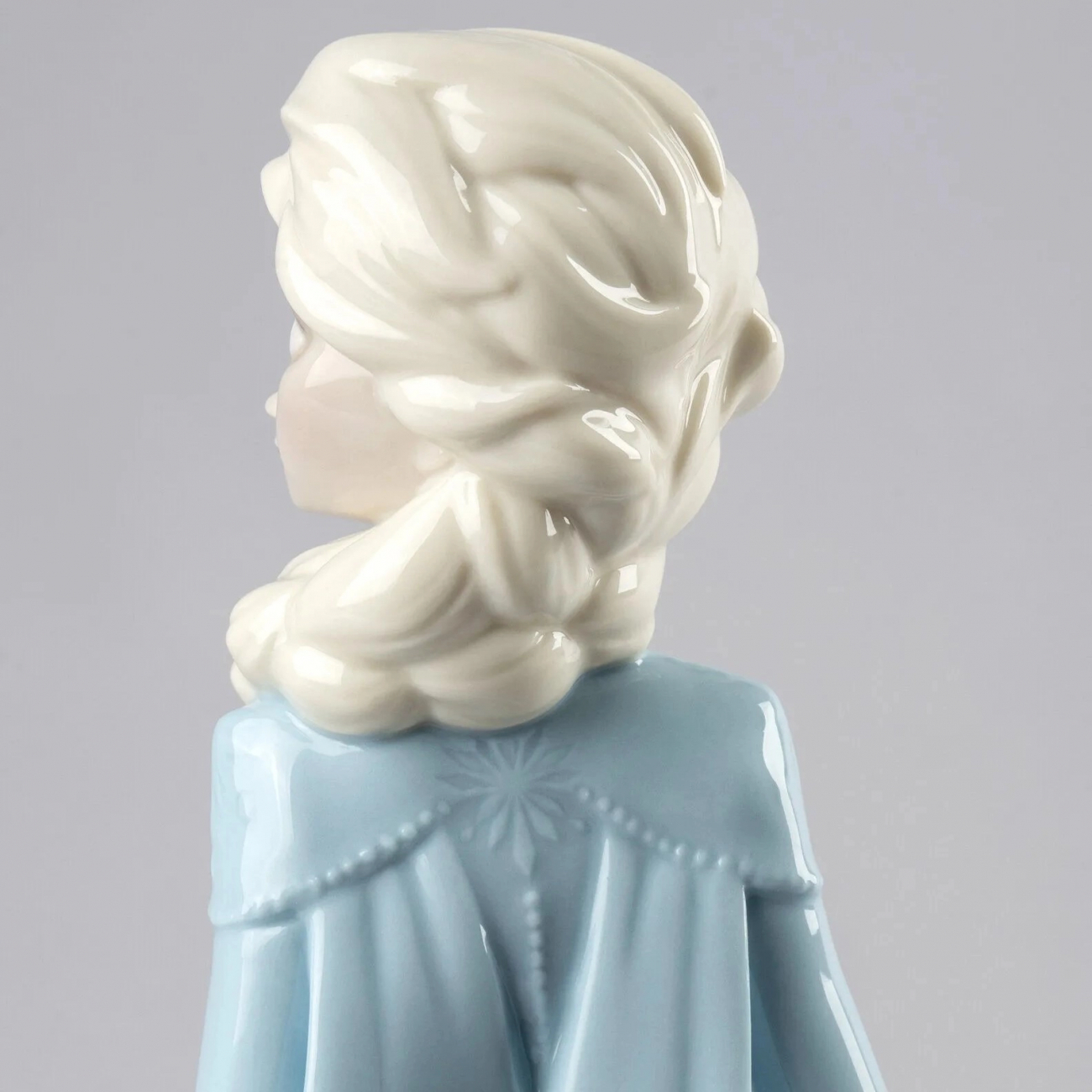 Статуэтка Эльза 29 см фарфор Lladro 01009113