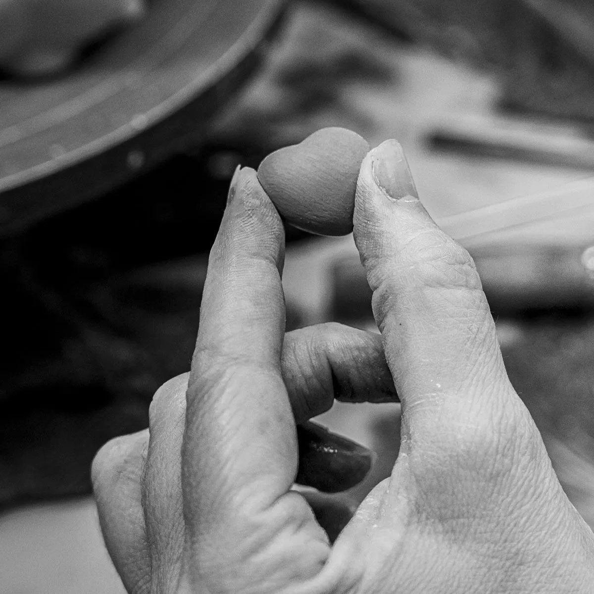 Статуэтка Сова с сердечком 10 см белая, фарфор  Lladro 01009442