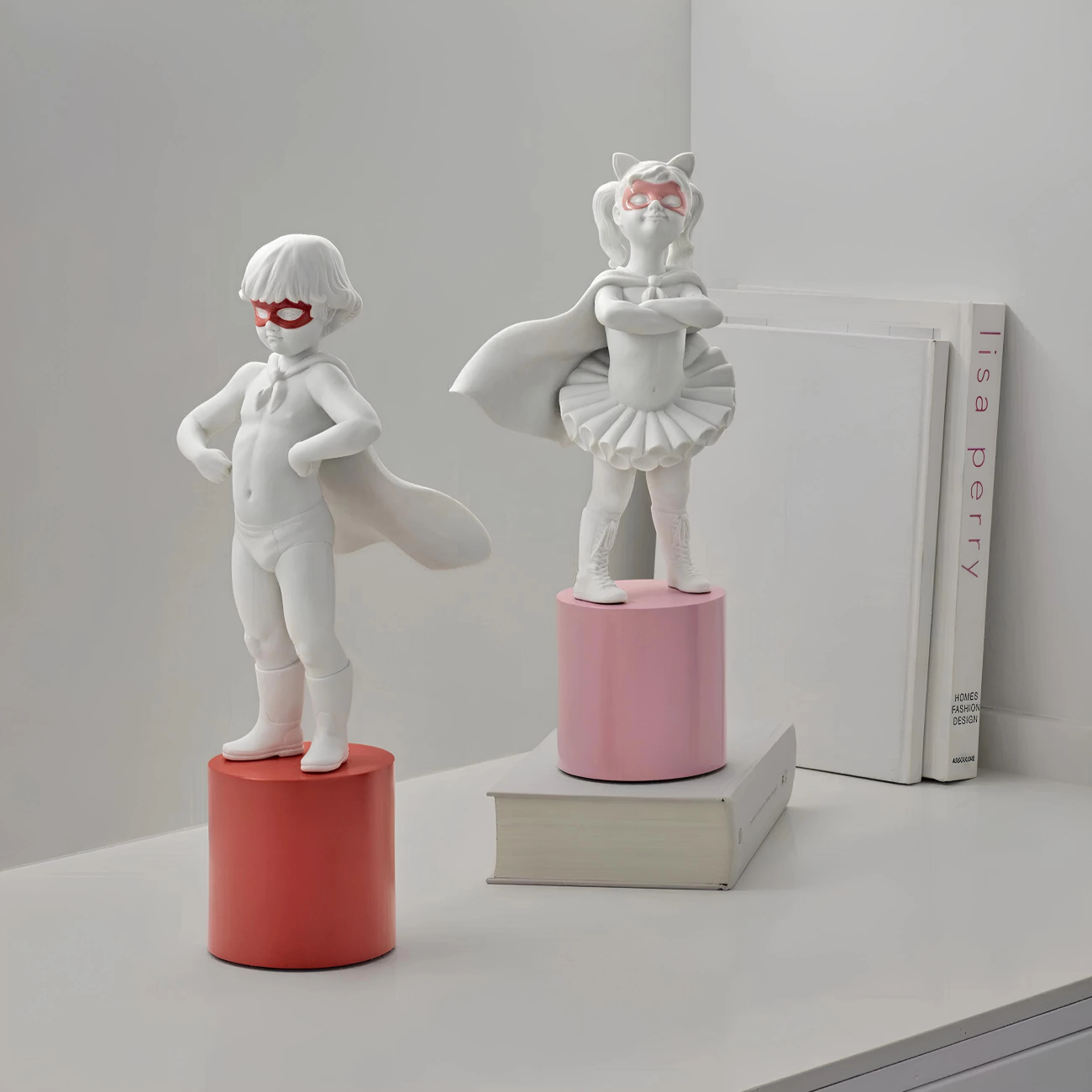 Статуэтка Мальчик-супергерой 37 см фарфор – 2