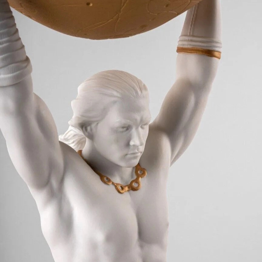 Статуэтка Атлант 55 см золотистый, фарфор Lladro 01009492