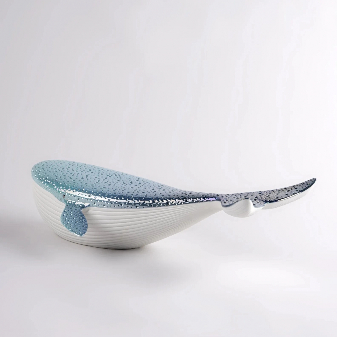 Статуэтка Кит голубой, фарфор Lladro 01009569