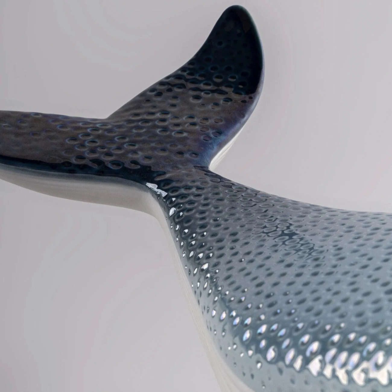 Статуэтка Маленький кит голубой, фарфор Lladro 01009570