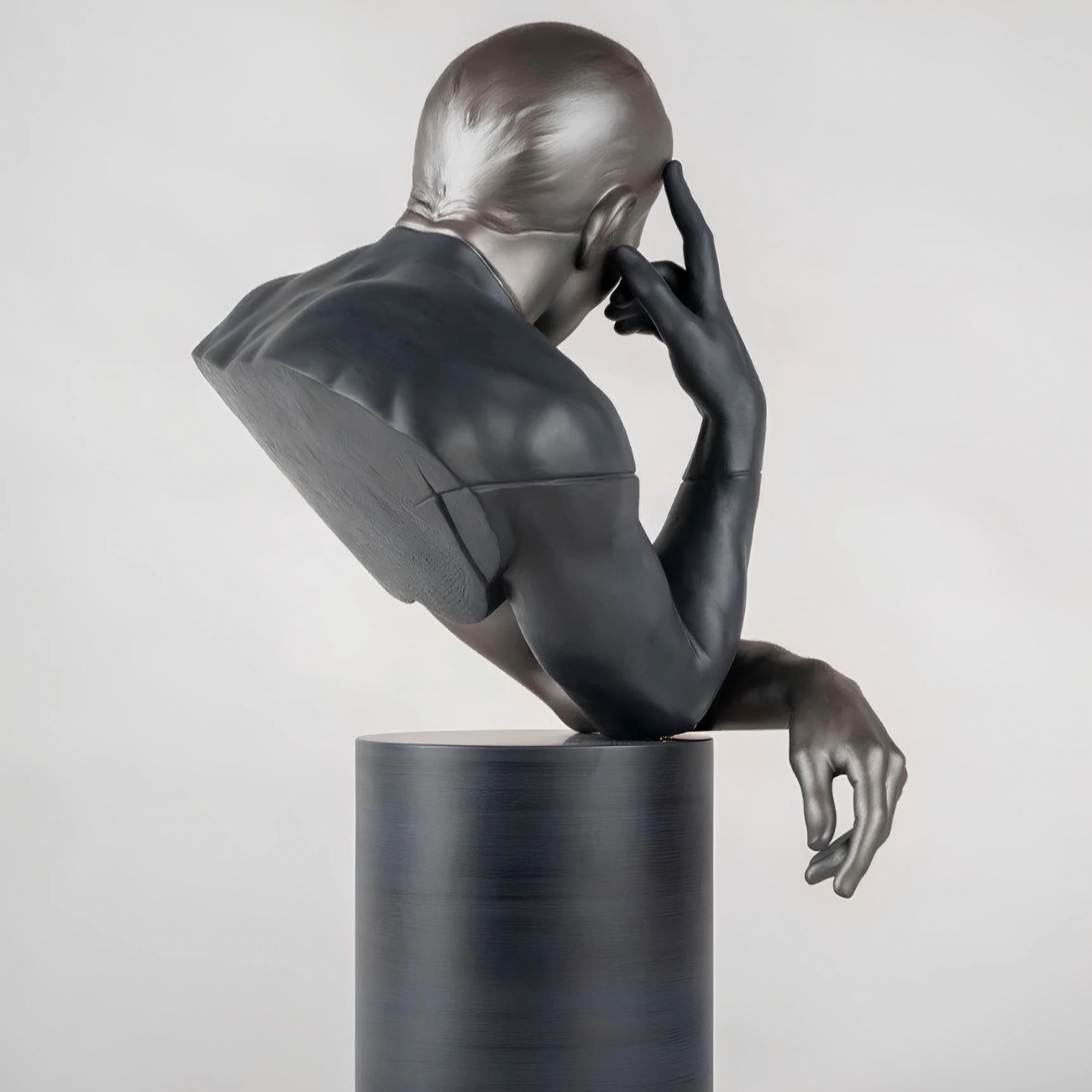 Статуэтка Отражение природы в нём 51 см тёмно-серая, фарфор Lladro 01009584