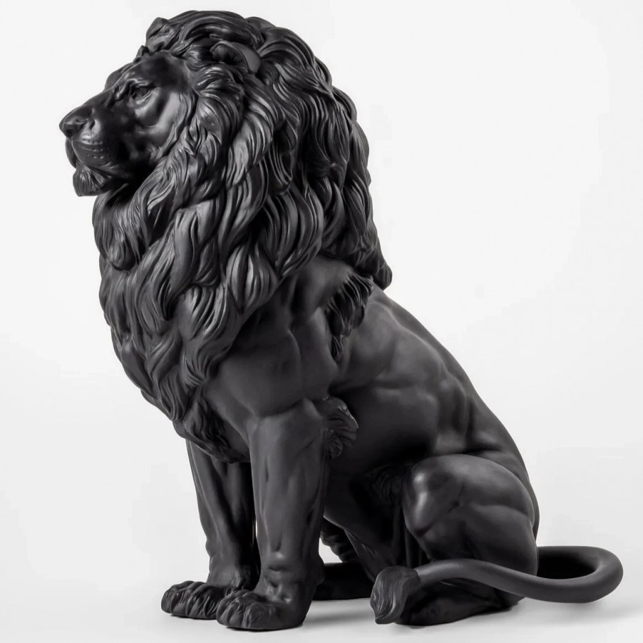 Статуэтка Величественный лев 43 см чёрная, фарфор Lladro 01009778