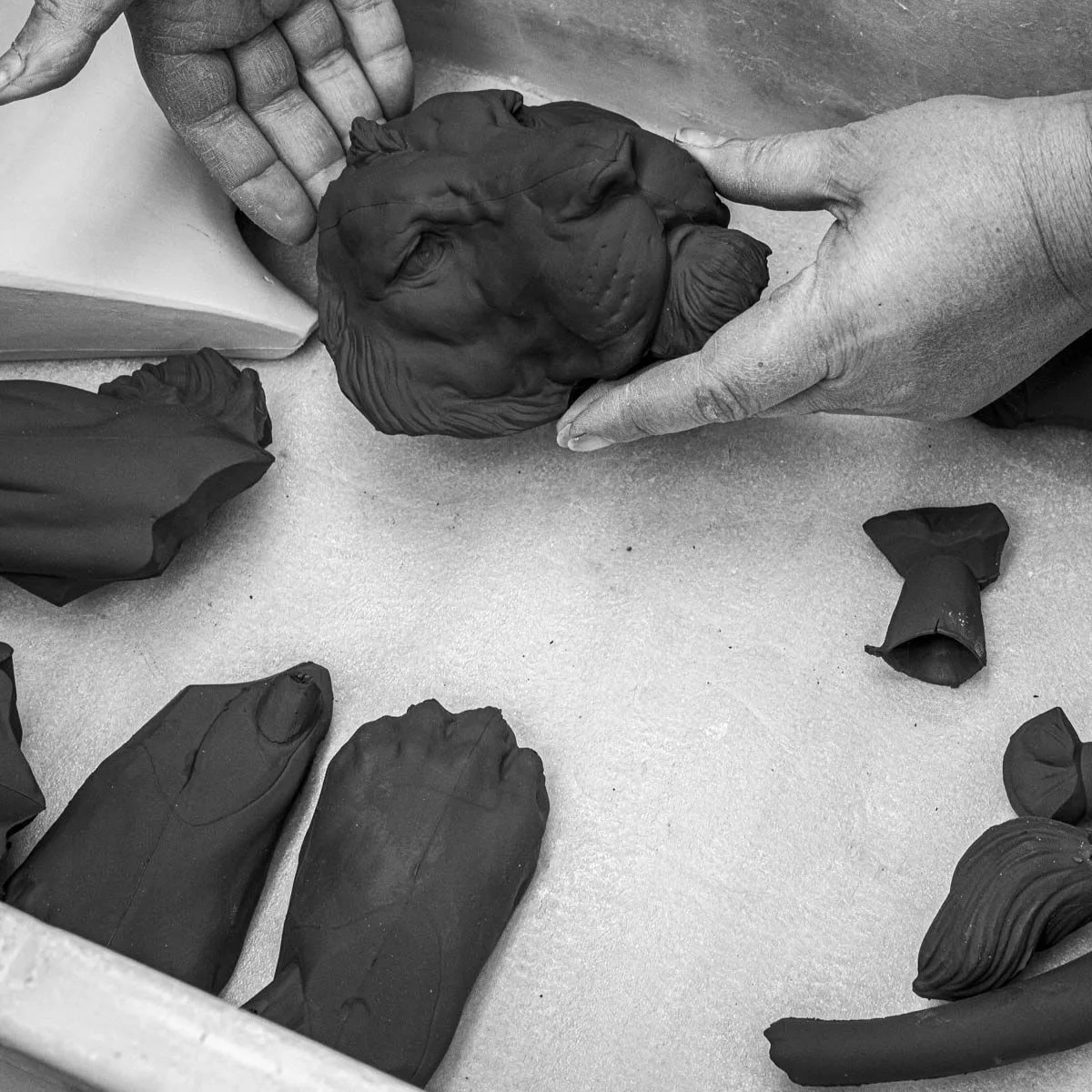 Статуэтка Величественный лев 43 см чёрная, фарфор Lladro 01009778