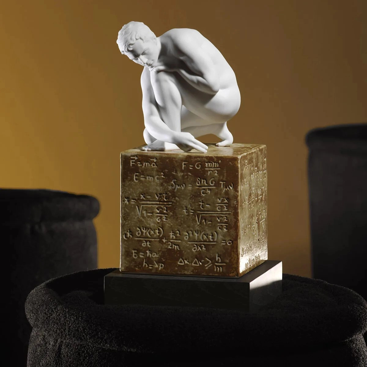 Статуэтка Знания 31 см фарфор Lladro 01018018