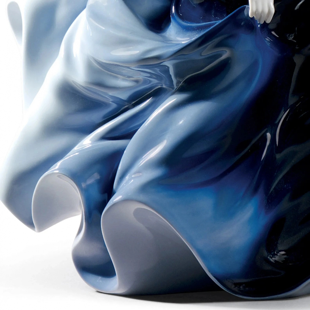 Статуэтка Ночное приближение 57х26 см тёмно-синяя, фарфор Lladro 01008741