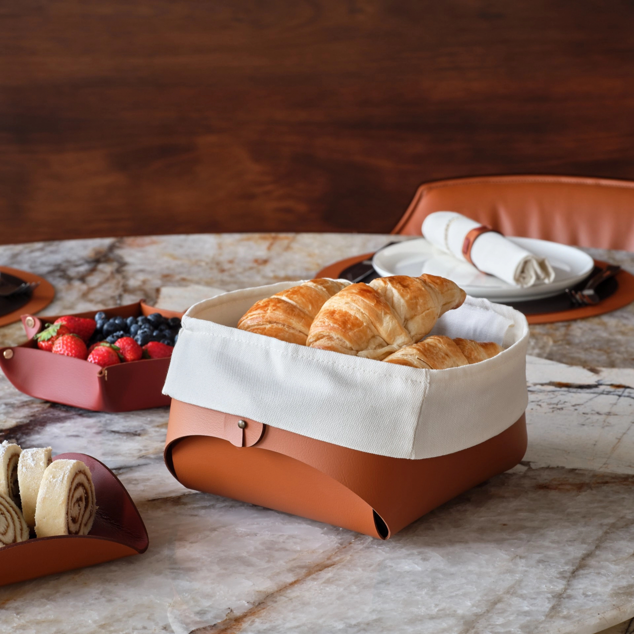 Корзина для хлеба FLORA 20х20 с хлопковым мешком коньяк, кожа ADJ 0037.09.TS16